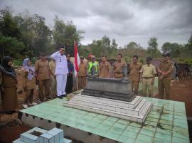 Tabur Bunga, Anjangsana oleh  Lurah dan Pamong Kalurahan Ngawis